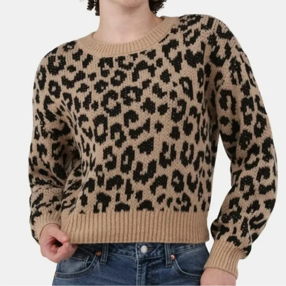 No Boundaries Woman’s Sweater Large Leopard Animal Print Cropped Crewneck Y2K - Image 5