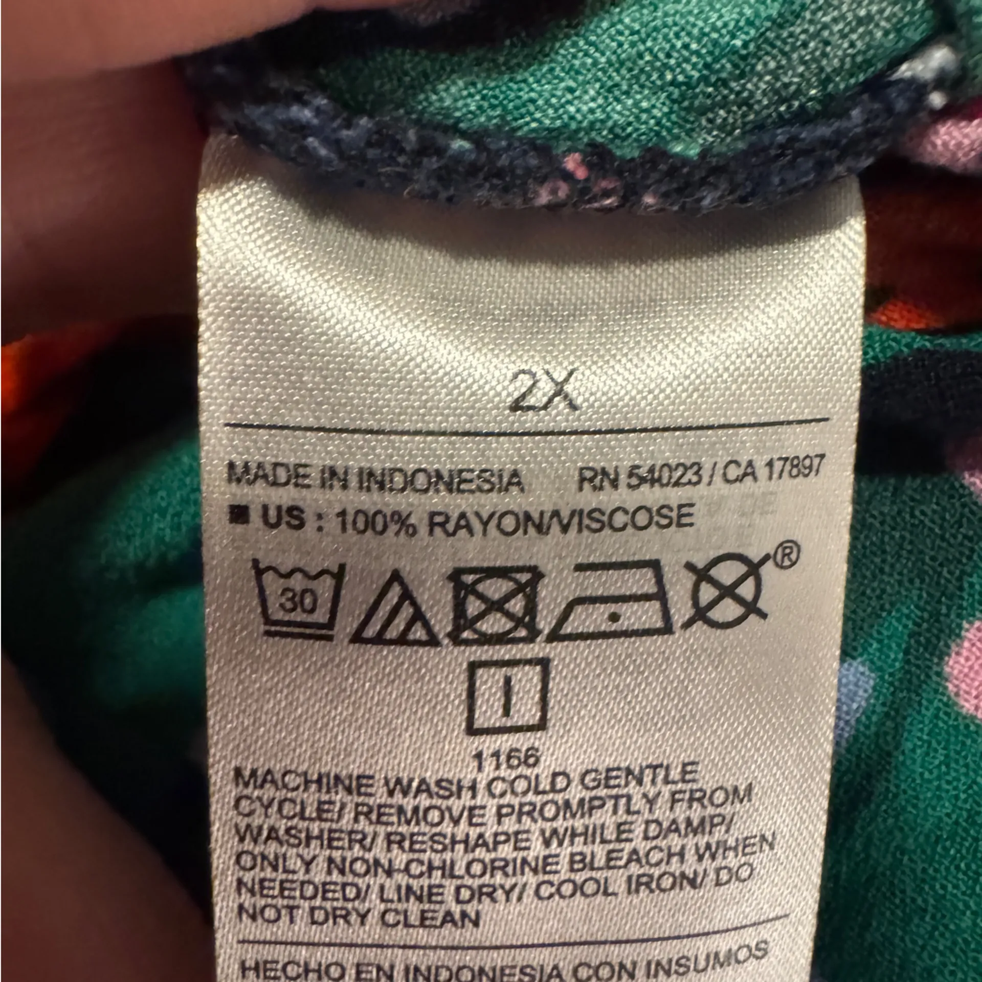 Old Navy  Plus Size Colorful Floral Maxi Skirt - Image 4