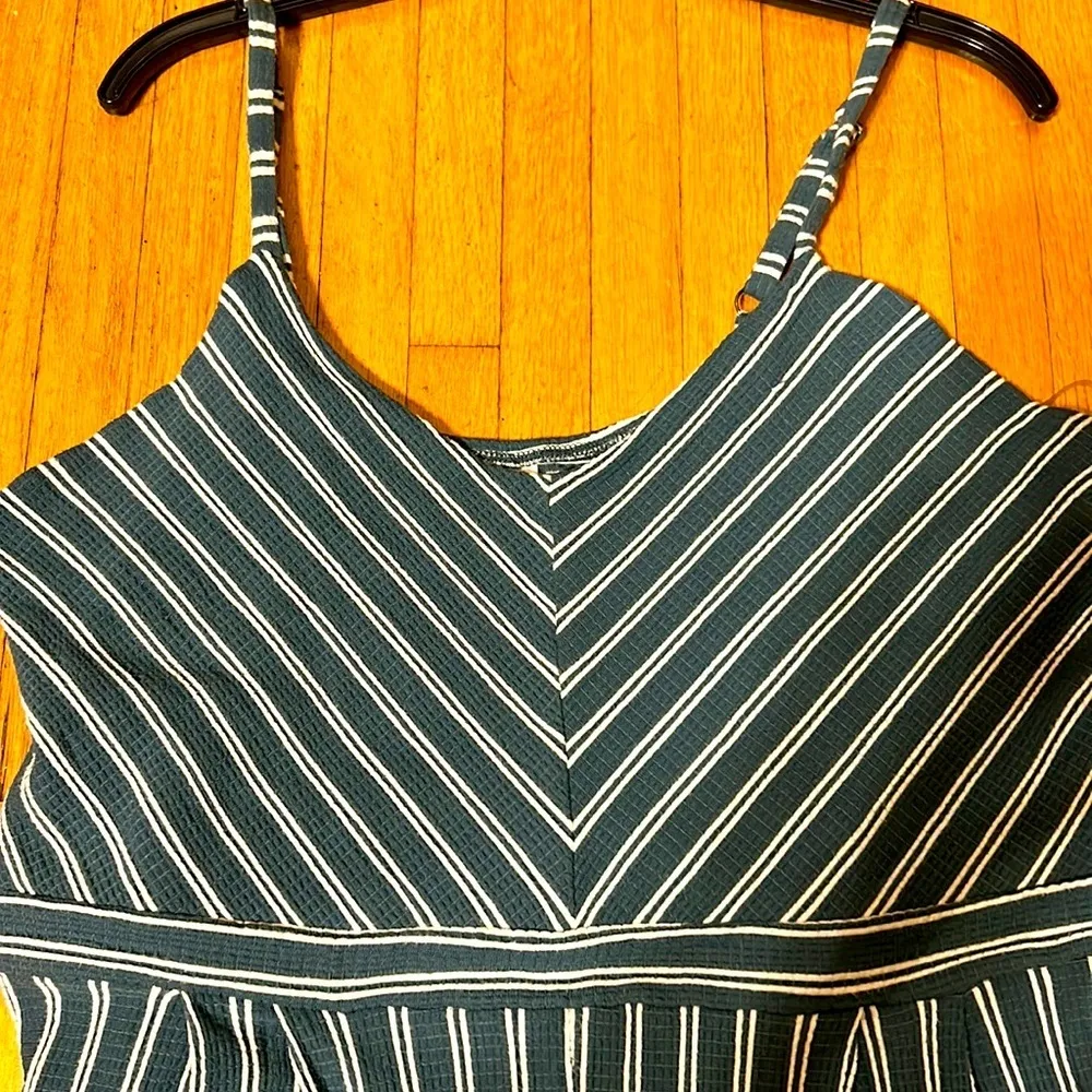 Green & White Jumpsuit in Perfect Condition, Super Comfy, On Trend - Image 2