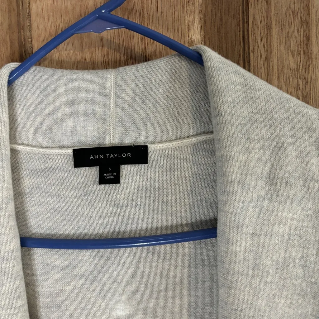 Ann Taylor Cream Open Front Sweater size S‎ - Image 2