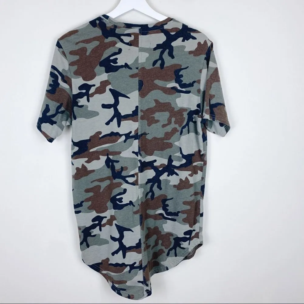 PacSun Camo Tee Longer‎ Fit Rounded Hem - Image 3