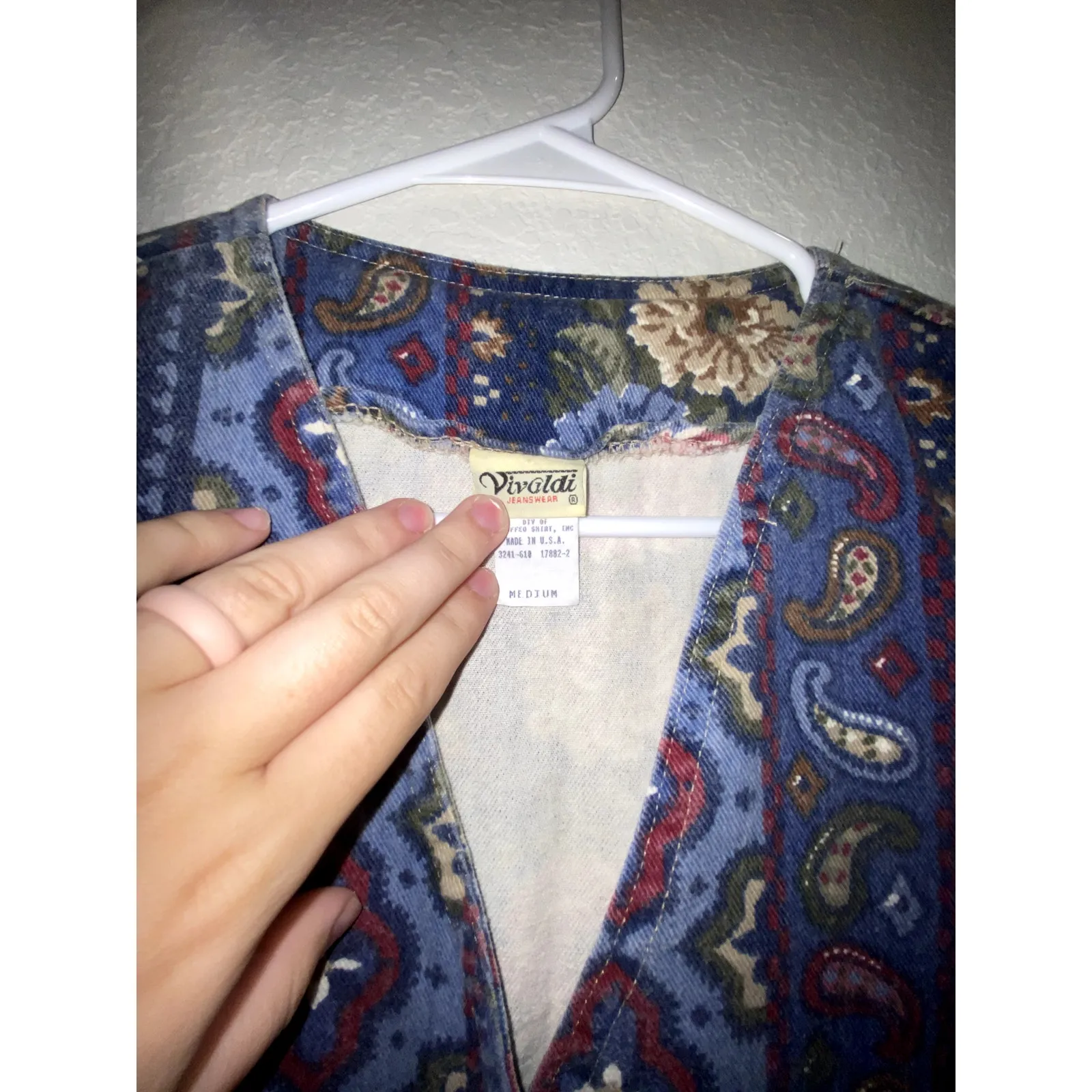 Womens Vintage Denim Vest Size Medium Blue - Image 3