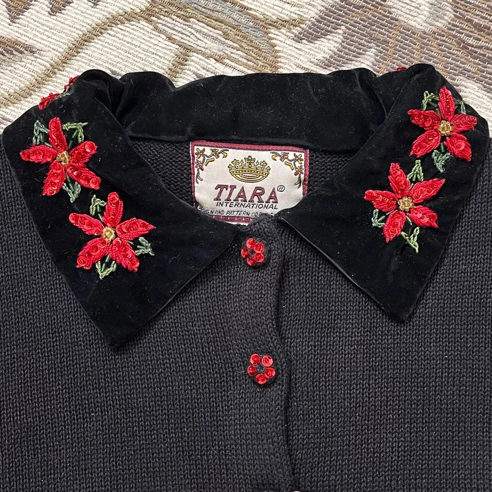 Vintage Tiara International Sweater Cardigan Poinsettia Sequins 2003 M Medium Red - Image 2
