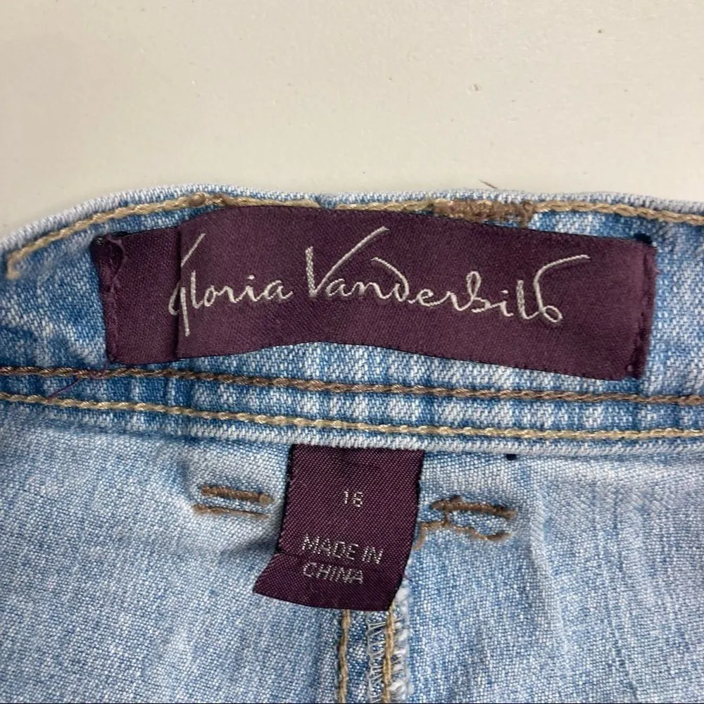 GLORIA VANDERBILT,‎ Women’s Bermuda Jean Shorts, Size 16, Blue - Image 3