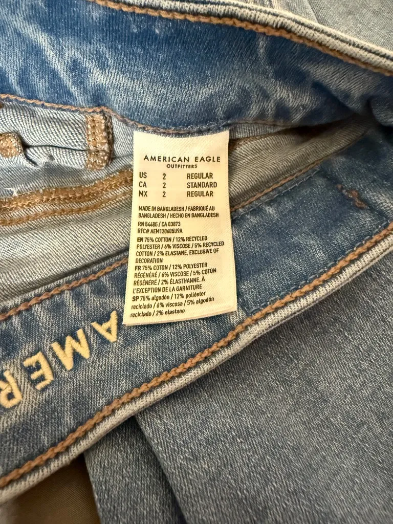 American Eagle Jeans - Image 3
