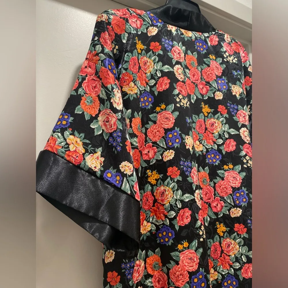 VTG 80s 90s L.A. Intimates Black & Multicolor Satin Floral Kimono Robe - Image 9