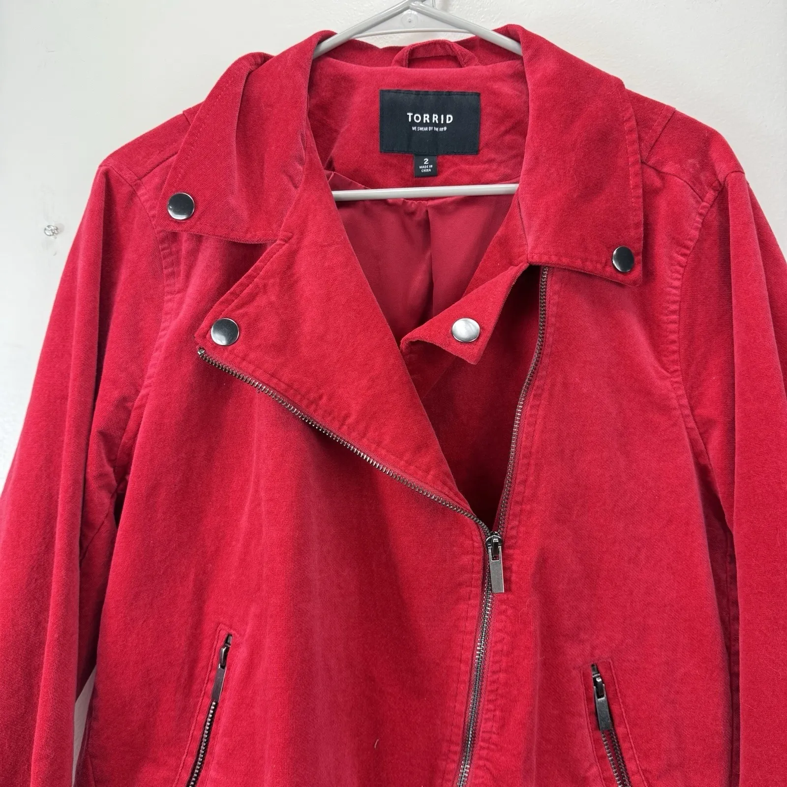 Torrid Red Velveteen Zip Up‎ Moto Jacket Size 2X Pockets - Image 6