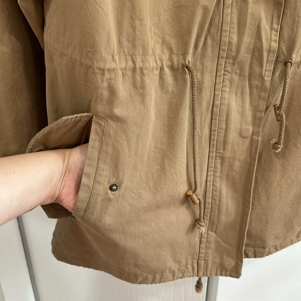 NWT cargo jacket Size L - Image 3