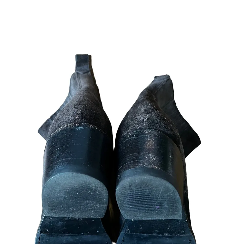 Frye Diana Pull On Chelsea Grey Suede Western Boots - Image 13