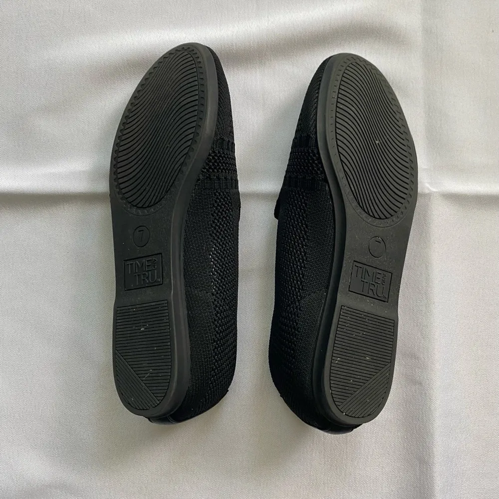 Black Knit Memory Foam Loafers Size 7 - Image 3