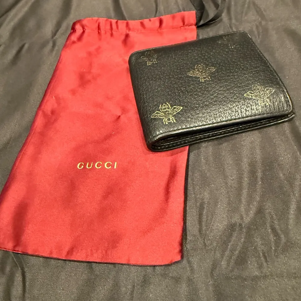 GUCCI Animalier Bee Star Bifold Compact Wallet Black - Image 6