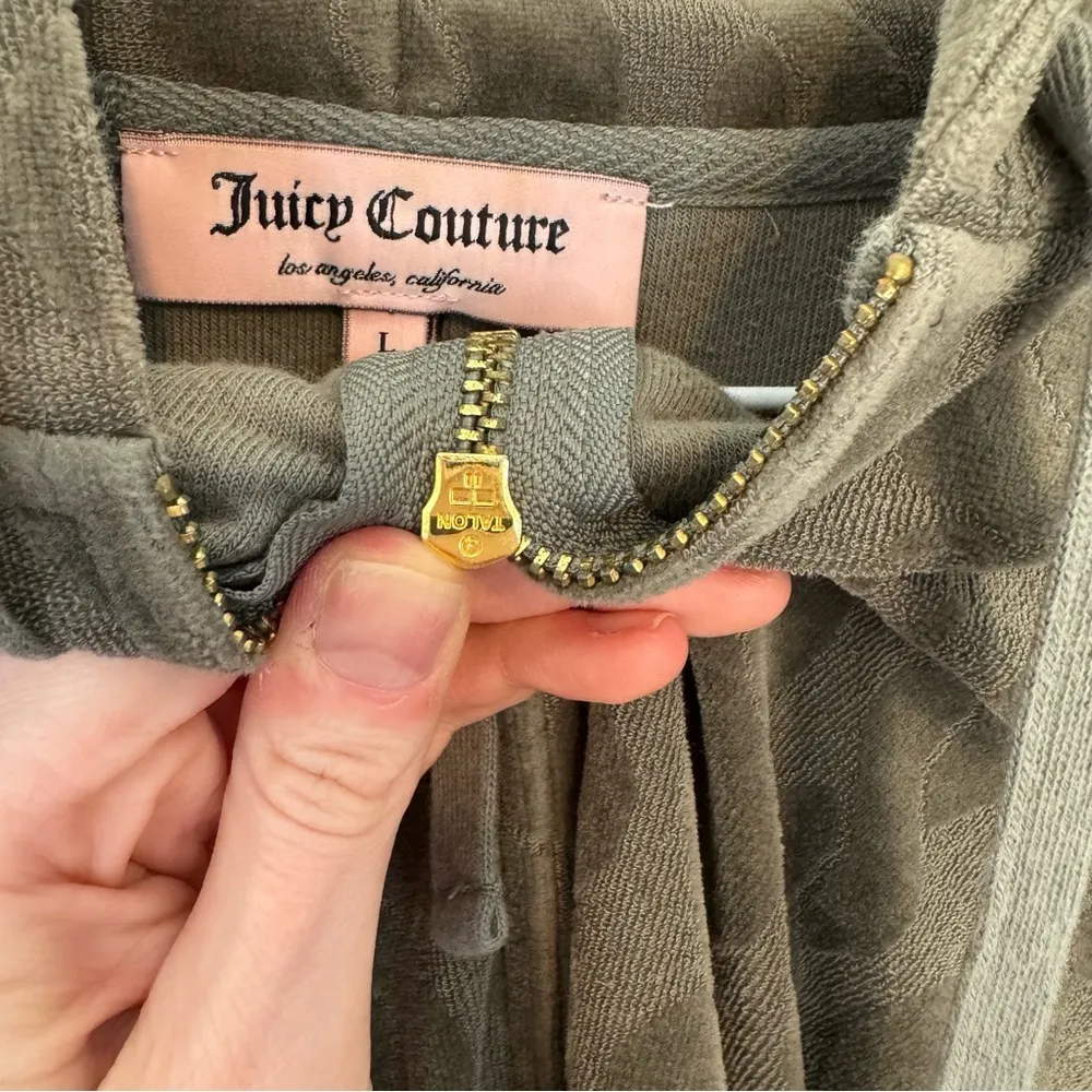 Vintage “JC” Juicy Couture pattern Olive Green Velour track suit jacket LARGE - Image 8