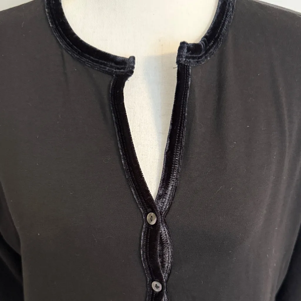 Harold’s |Black Button - Image 2