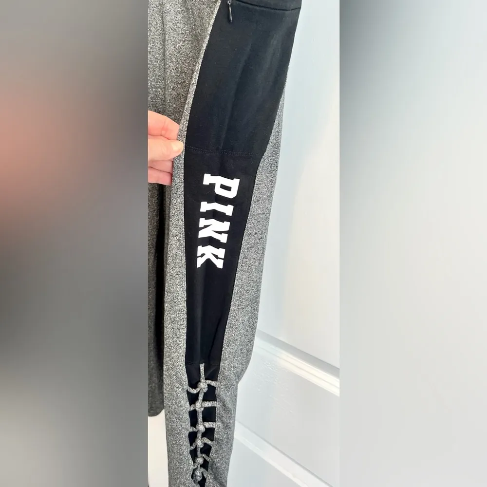 PINK Yoga Legging 3/4 ankle grey and black size Large - Image 2