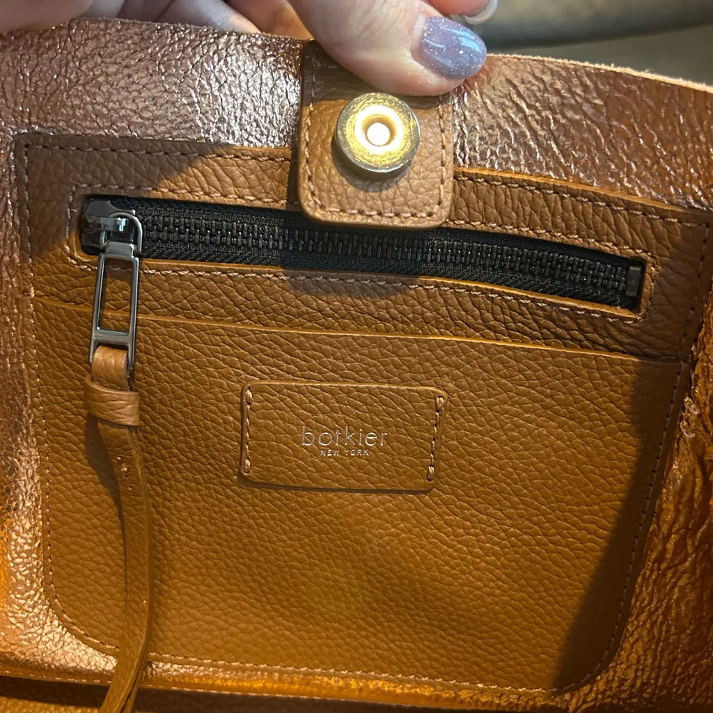 Botkier SoHo tote.  NWOT - Image 6
