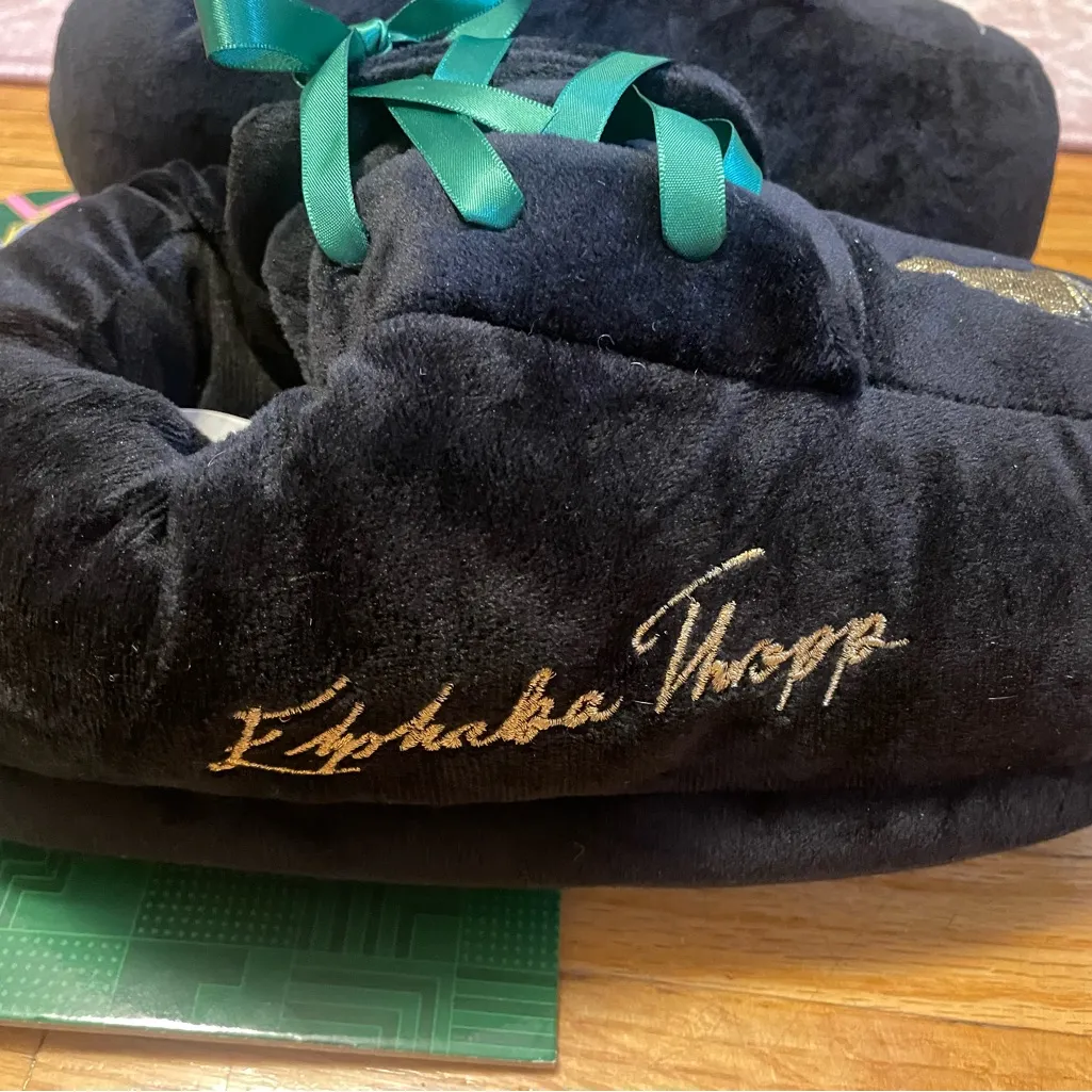 Wicked Elphaba Plush Slippers Women’s 6.5–7.5 - Image 10