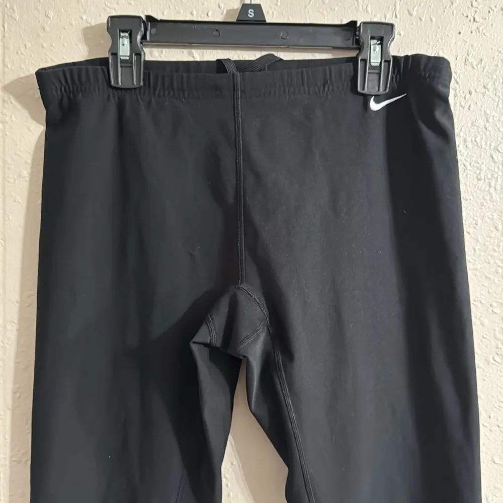 Nike  Capri Leggings - Image 3