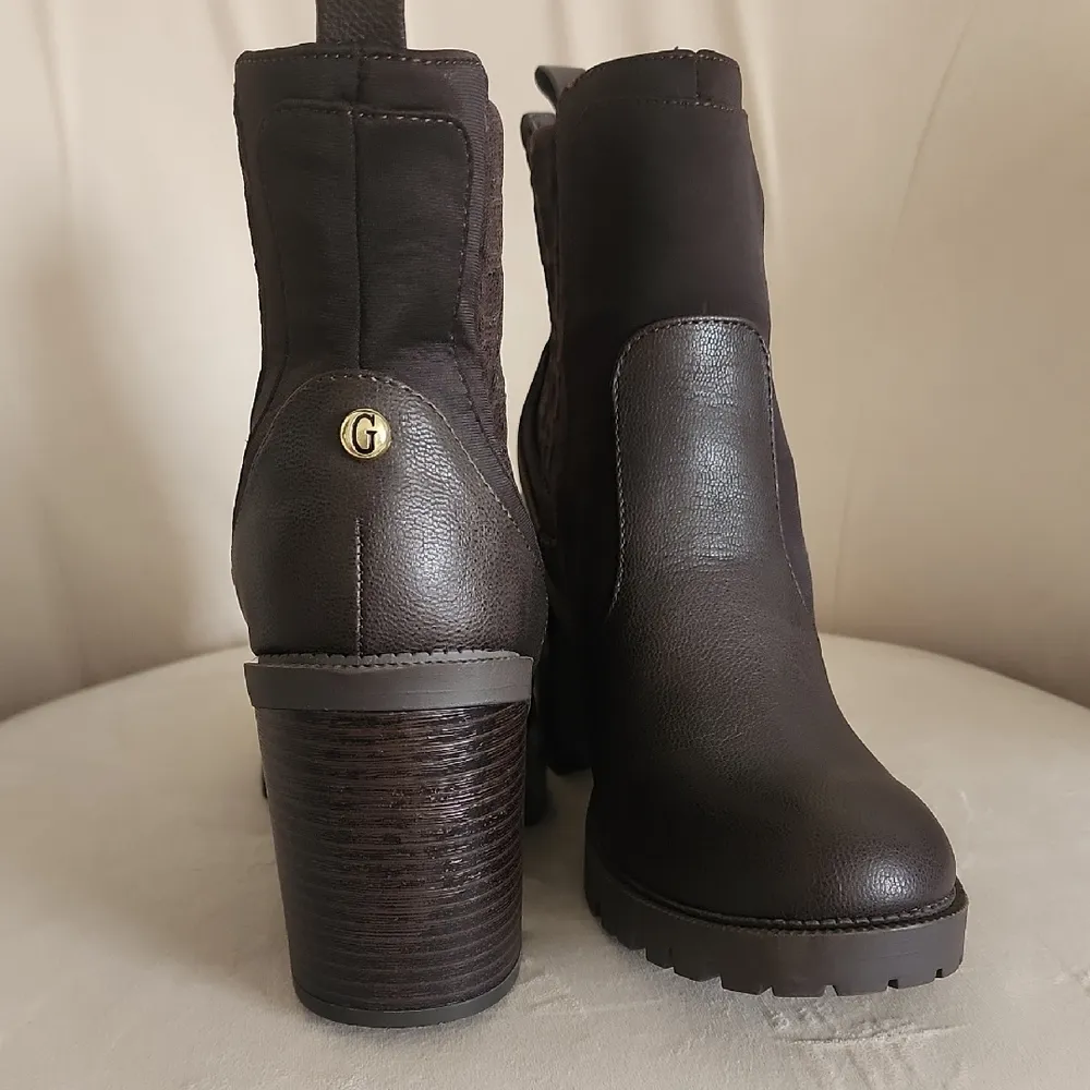 Guess women's ankle boots
Dark brown Size 8M - Image 2
