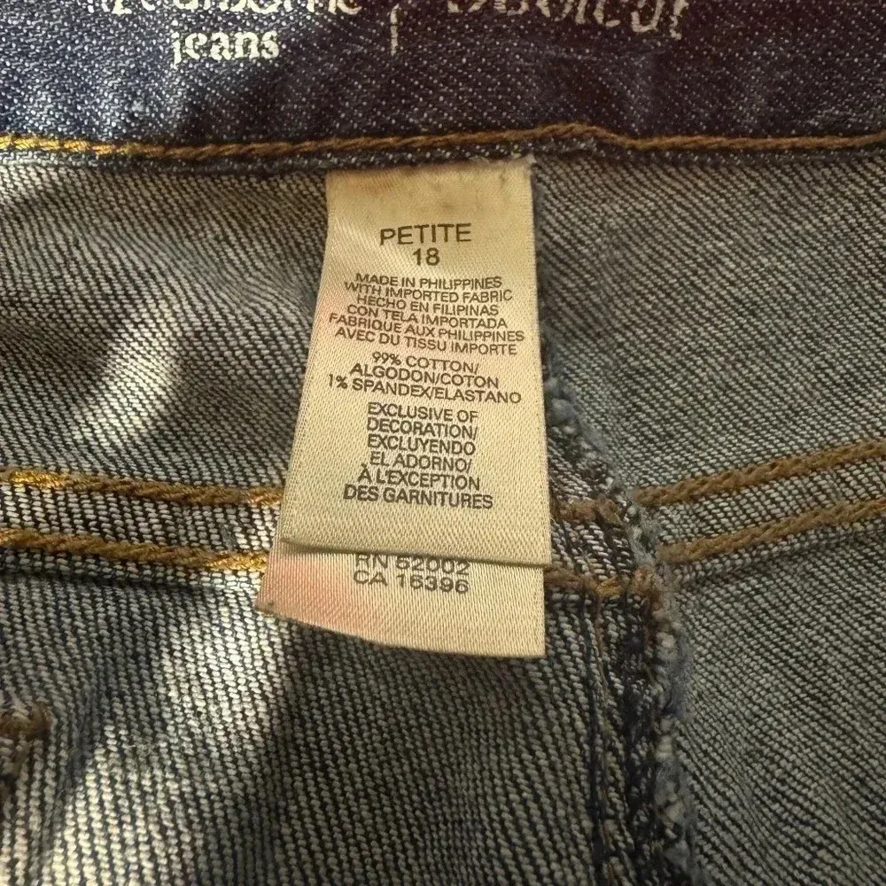 Liz‎ Claiborne women’s jeans size 18 Petite bootcut medium dark wash embroider - Image 4