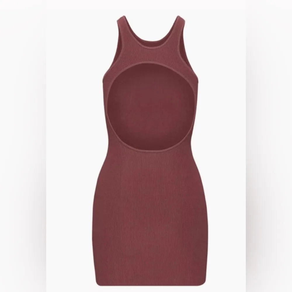 Babaton winslet sculpt knit dress in sundried sz large - Image 2