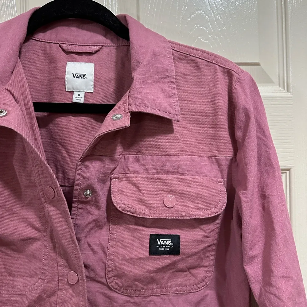 Women’s Vans lightweight snap button up shirt jacket pocket salmon pink sz small - Image 3