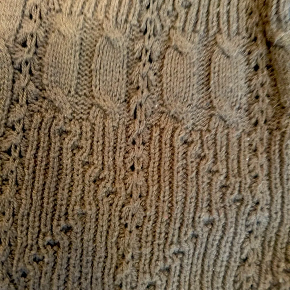 DKNY  Jeans Sweater stylish with hood - sz medium - Image 4