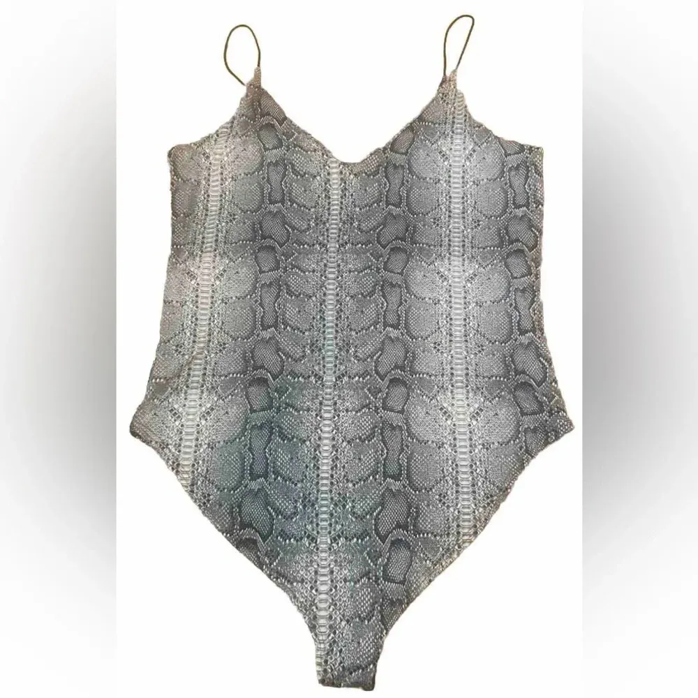 GAZE Spaghetti Strap Grey Snakeskin Bodysuit Size Large‎ NWT Black - Image 4