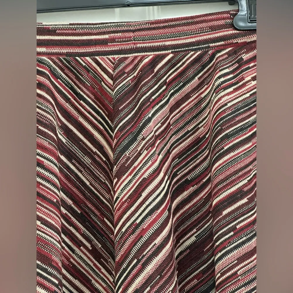Full Tilt Red Brown Black A Line Swing Skirt Sz M Pull On Elastic Waist Striped - Image 3