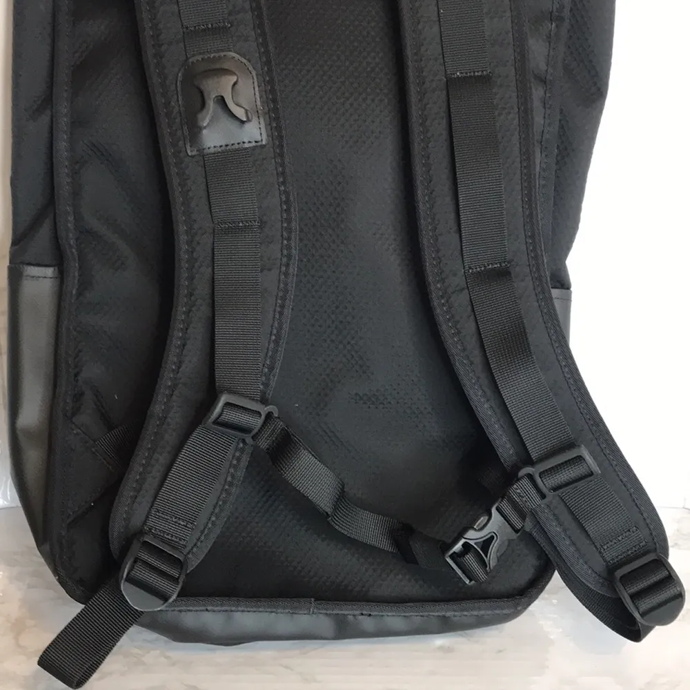 Lexdray symmetry Toronto pack black sports backpack - Image 10