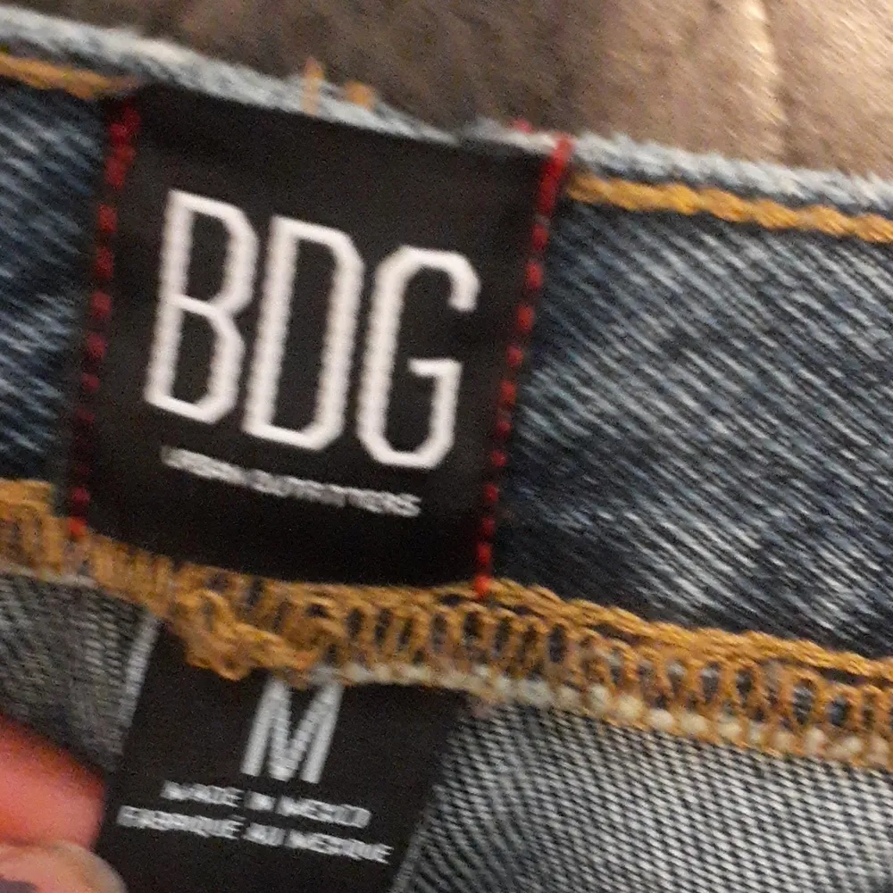 BDG Cuffed Jeans SIZE M - Image 3