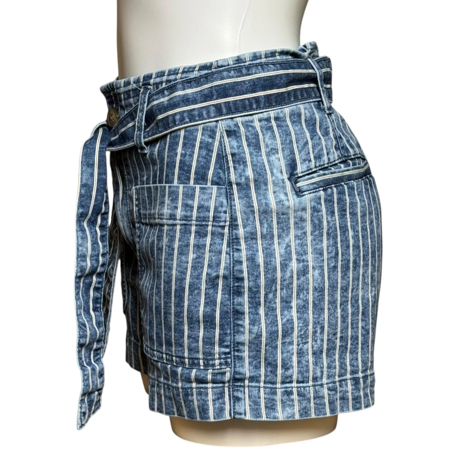 American Eagle High Rise Belted Denim Jean Shorts Blue White Yellow Stripe 6 - Image 2