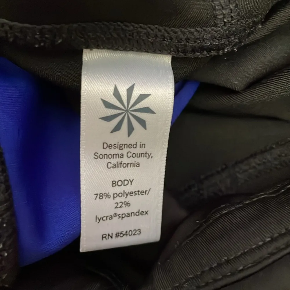 Black with Red, White & Blue Stripes Cropped Leggings Size XS - Image 12