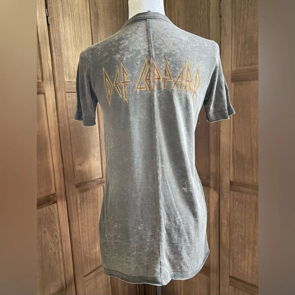 Women’s CHASOR very lightweight distressed Def Leppard t - Image 3