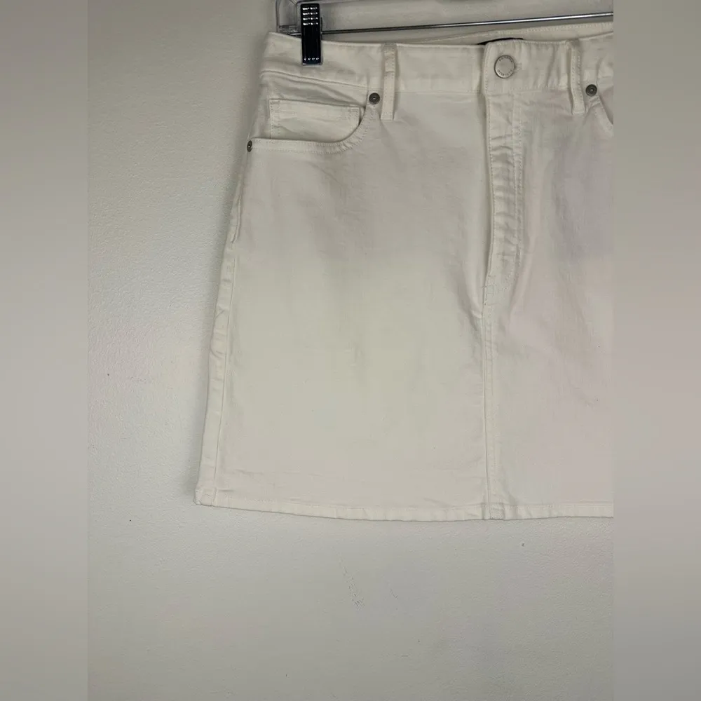 Banana Republic Denim High Rise White Mini Skirt Women’s Sz 8 - Image 3