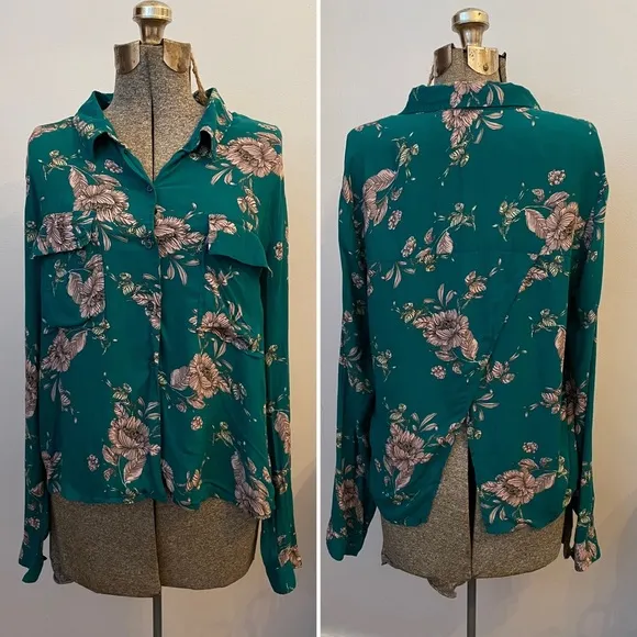 Jessica Simpson Cross Open Back Floral Button Up - Size Large - Image 2