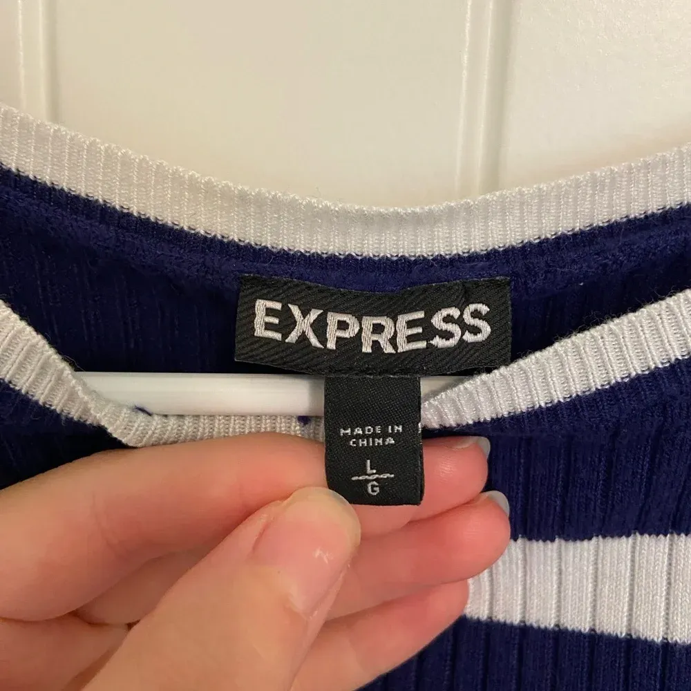 Express women’s blue striped stretchy thin knit sweater —‎ large - Image 3