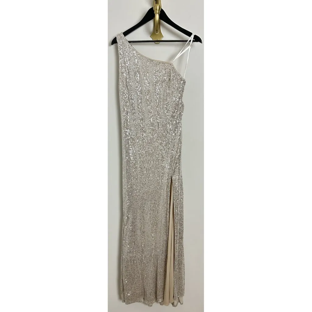 MAC DUGGAL Sequined One Shoulder Draped Back Gown in Silver Size US 4 - Image 3