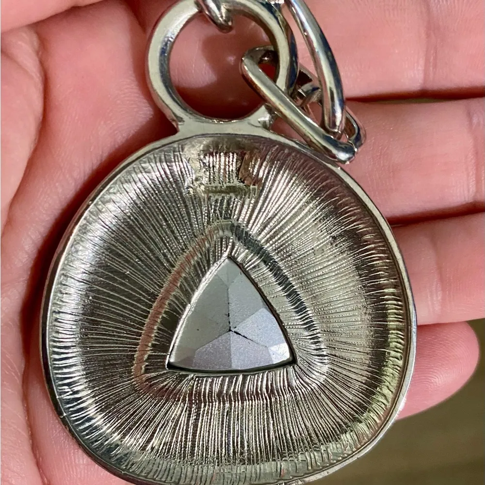 Vintage Silver Plated Pendant Necklace with Triangular Rhinestone - Image 4