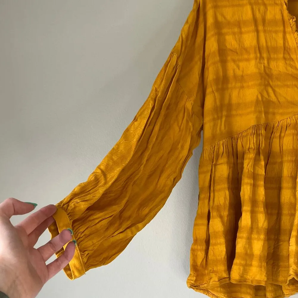 Lucky Brand V-Neck 1/2 Sleeve Cropped Mustard Yellow Top Size Small - Image 4