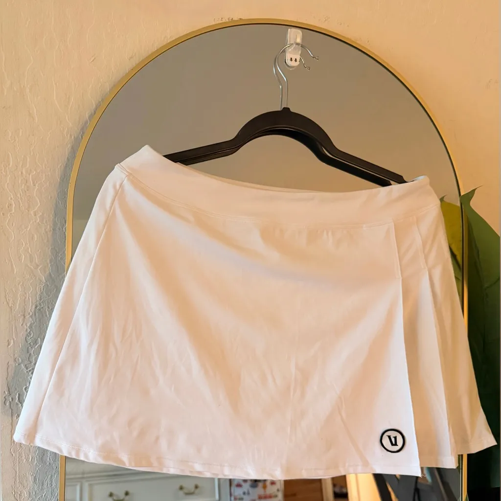 Vuori White Mini Skirt - Image 3