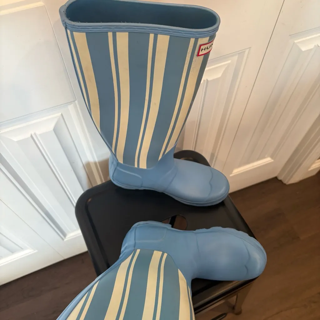 Hunter  Blue And White Garden Stripe Original Tall Size 5 - Image 9