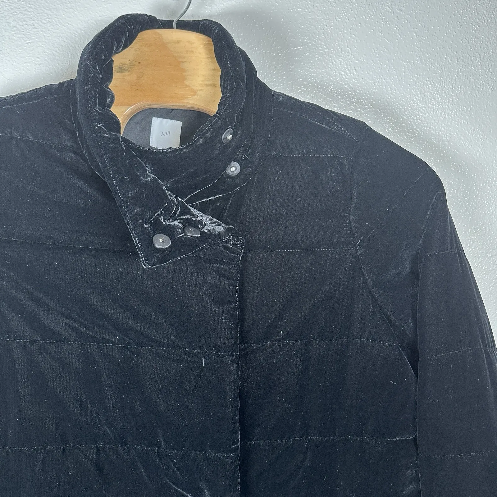 J Jill Black Velvet Quilted Puffer Jacket Snap Front Lined Pockets Size Medium - Image 4