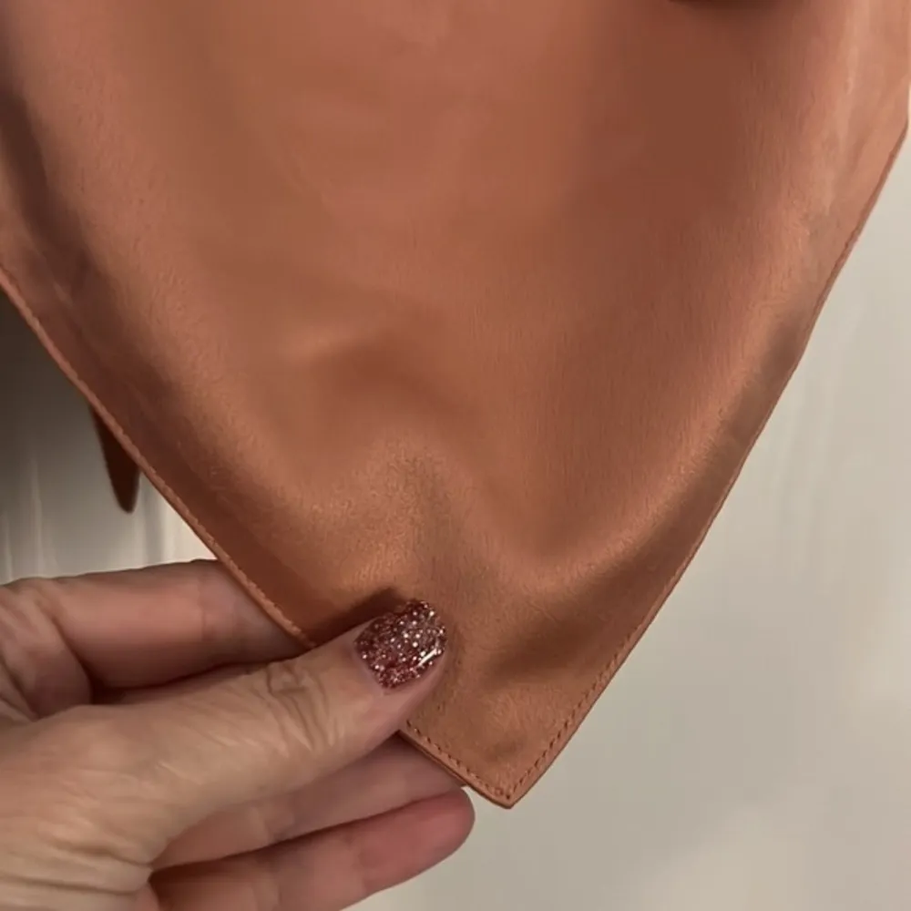 DANIELLE BERNSTEIN XL Cropped Handkerchief Top - Image 4