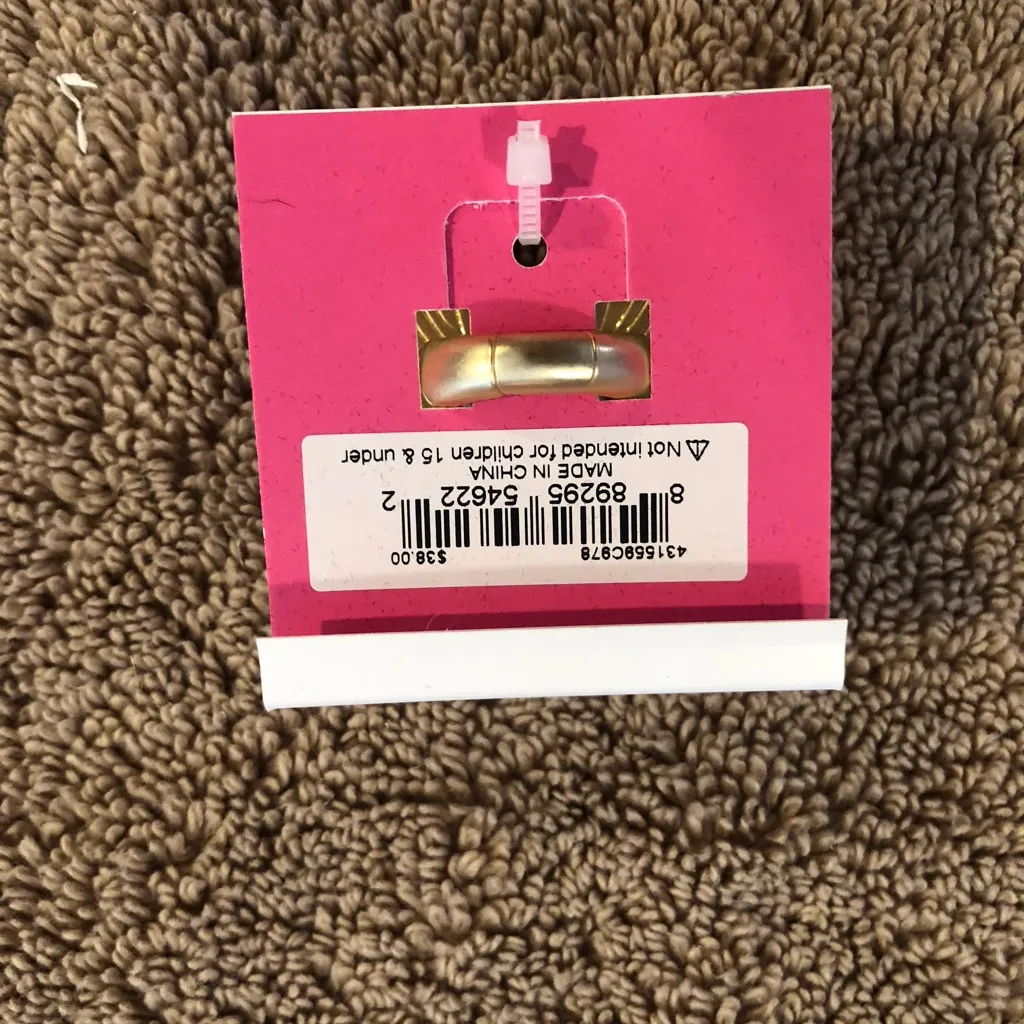 Betsey Johnson unique butterfly ring. New with tags. - Image 3