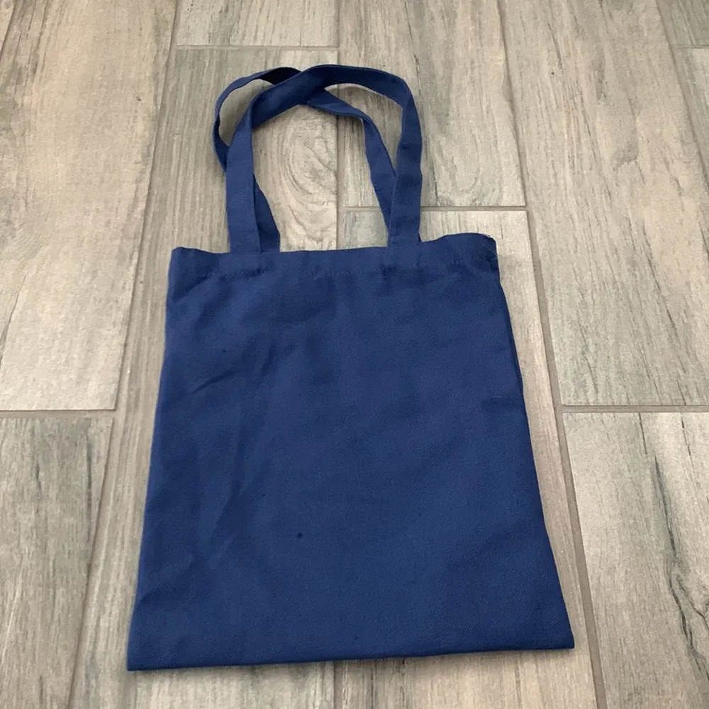 Lee Sandra  md dr pimple popper small tote bag - Image 3