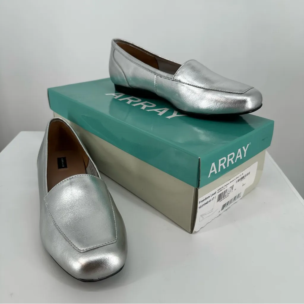 Array Freedom Leather Flats size 7.5 Metallic Slip - Image 2