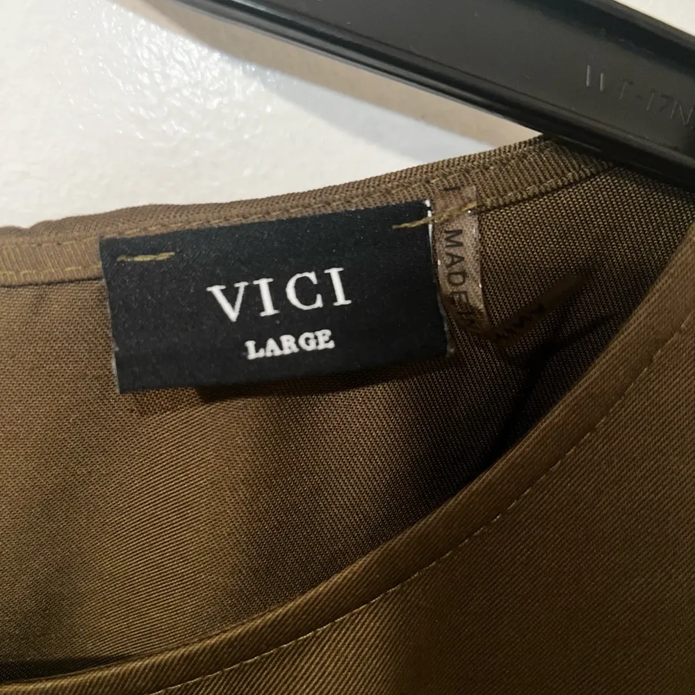 VICI Army Green Drawstring Front Pockets Dress Size Large - Image 2