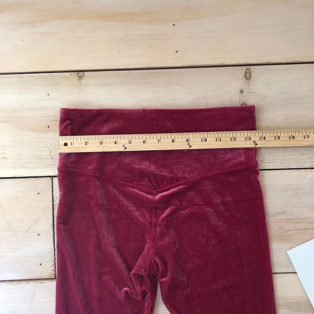 Athleta EUC Women's Velvet Elation Tight Berry Size M - Image 8