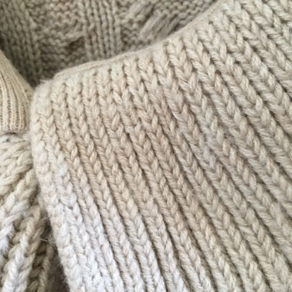 FINAL MARKDOWN Ladies heavyweight Soma sweater small - Image 3