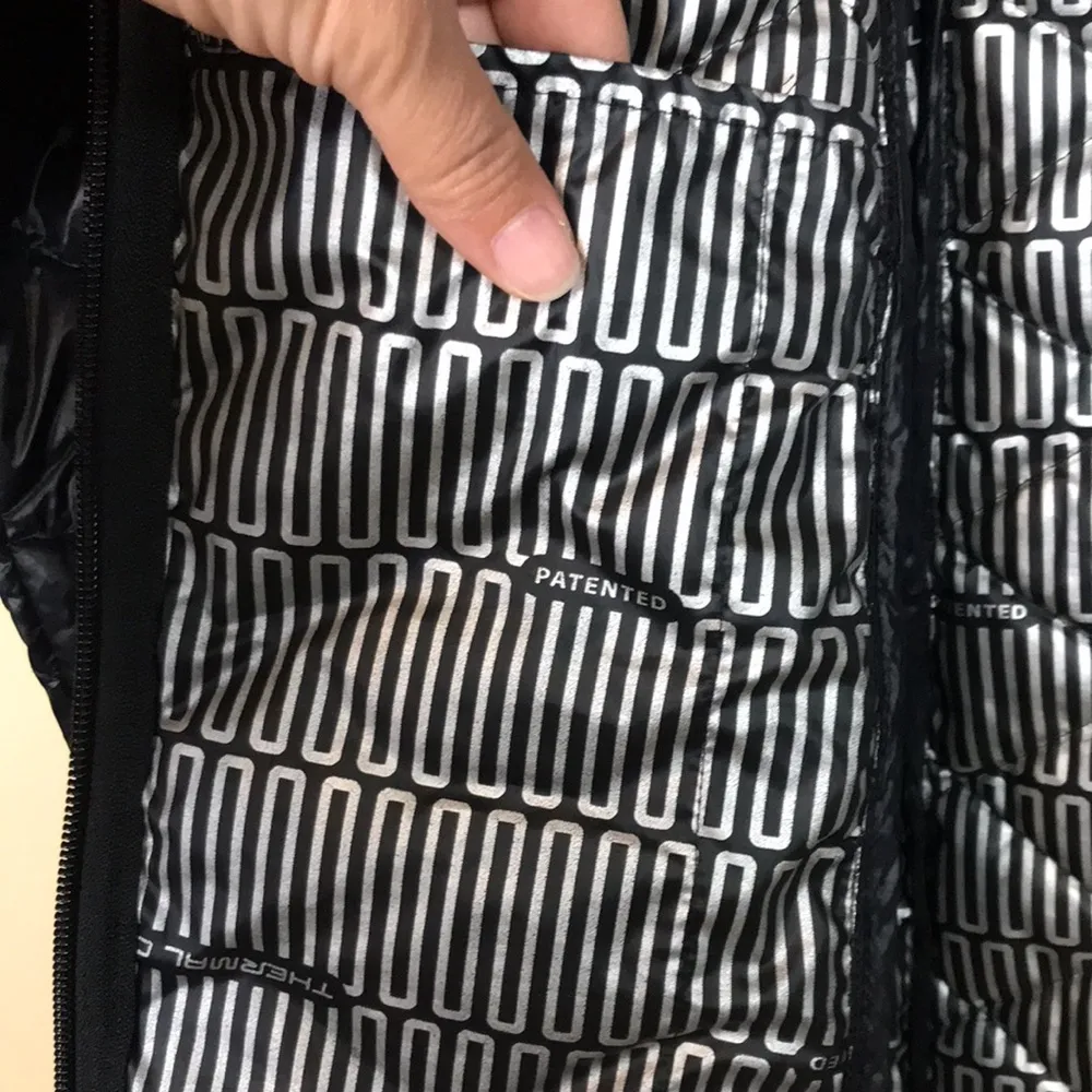 Columbia Women’s Thermal Coil Black Quilted Zip-Up Jacket - Image 9